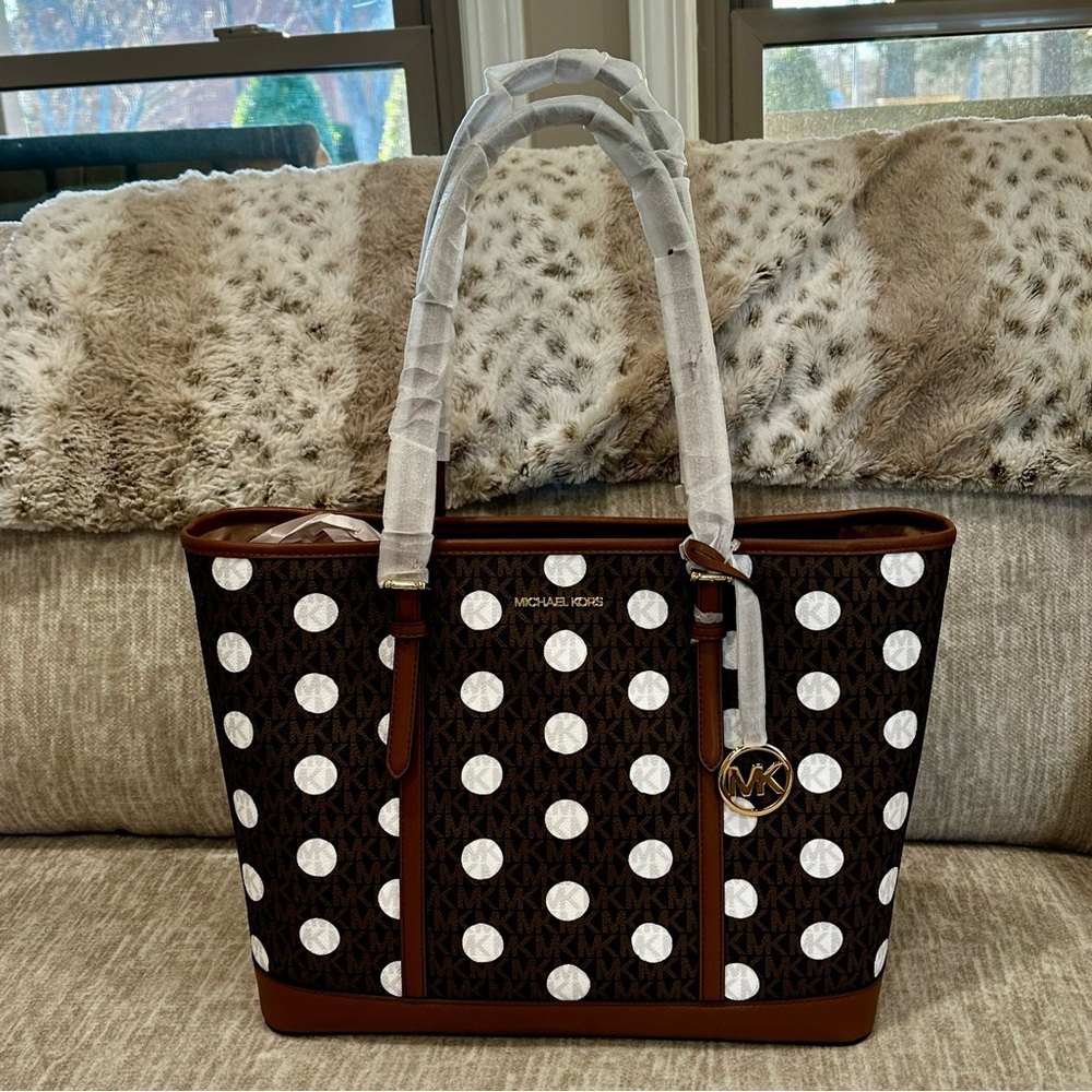 ✨💎NWT💎✨ MICHAEL KORS LARGE JET SET TRAVEL SHOULDER TOTE! $498 RETAIL.